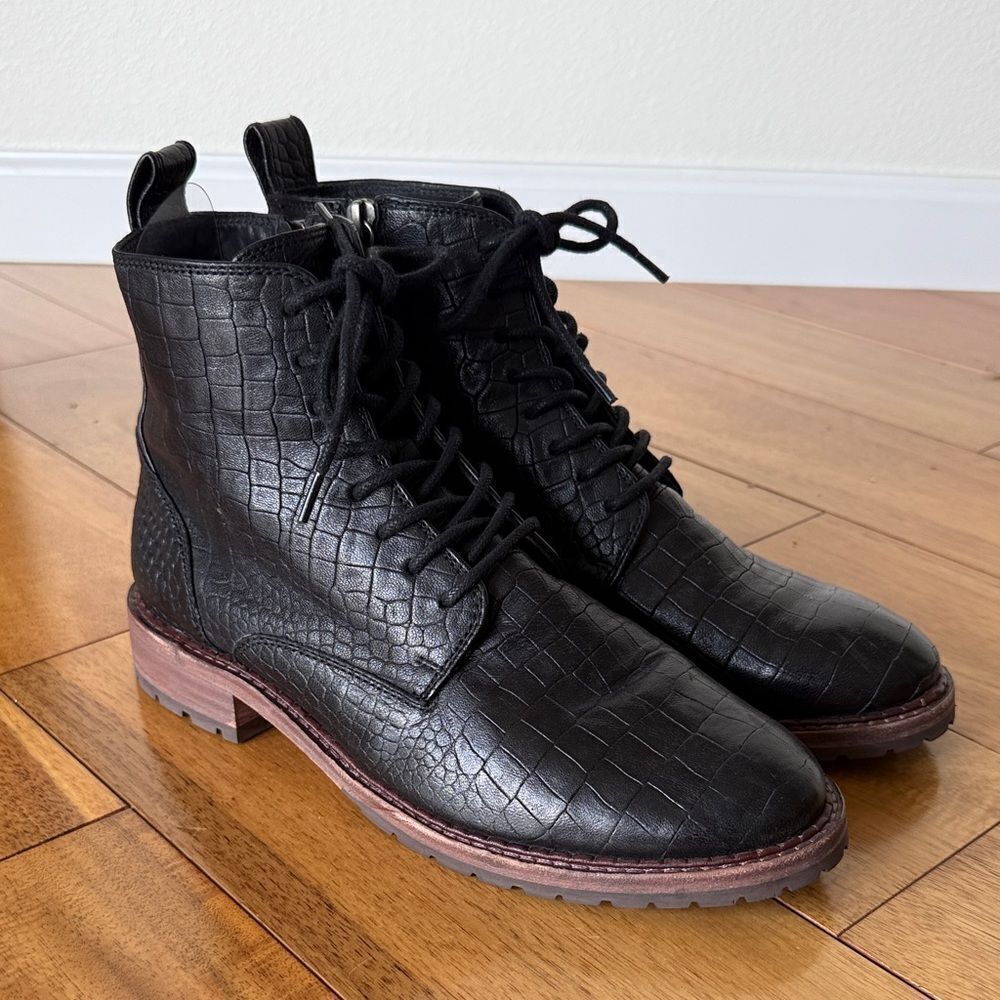 NEW Johnston & Murphy “Julie” boot